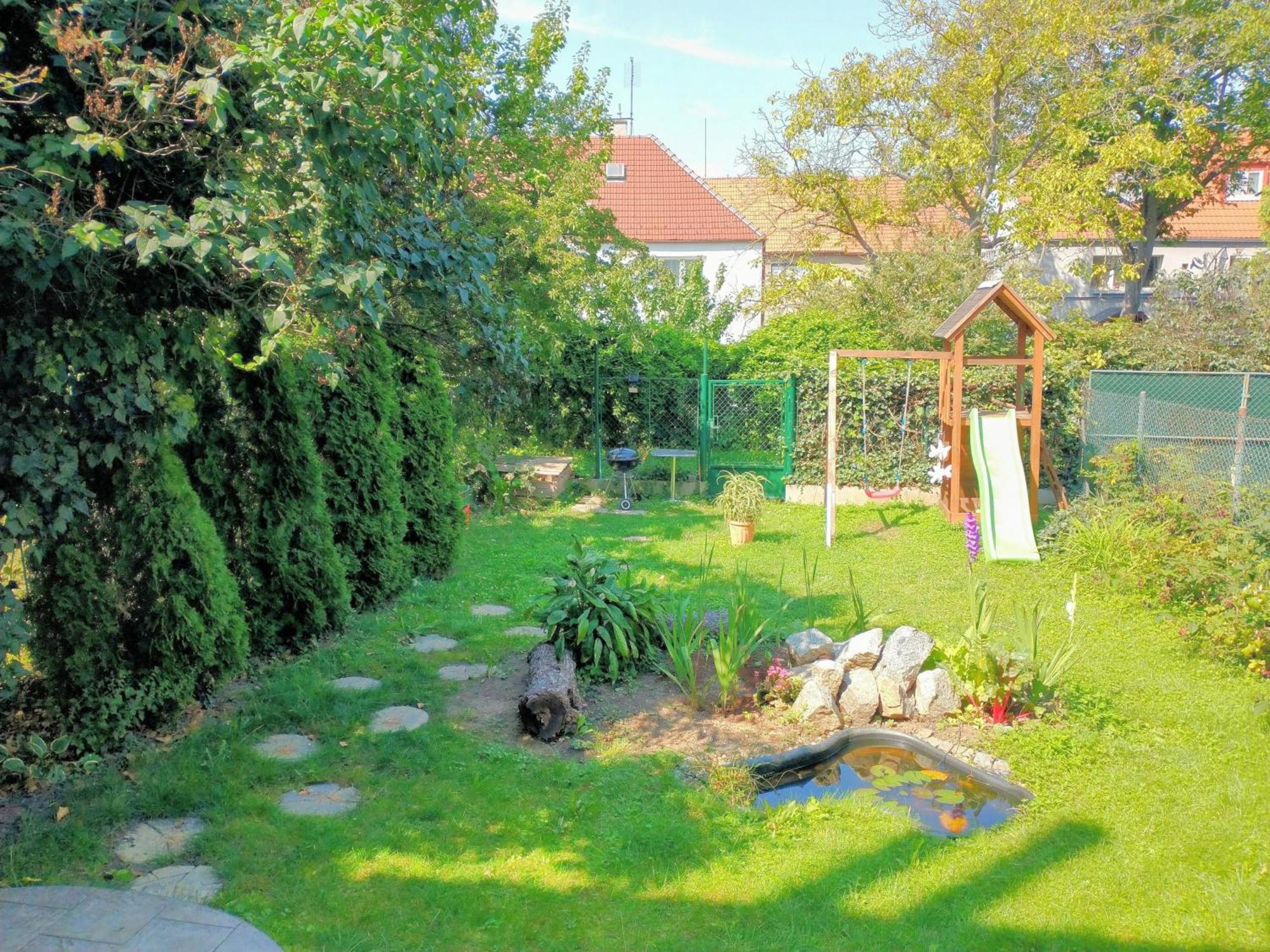 Duplex With Garden Apartman Prága Kültér fotó